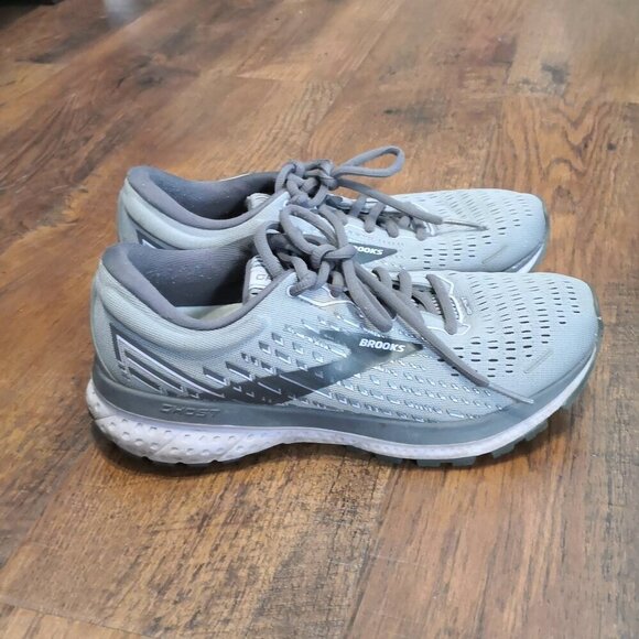 Brooks Shoes - Brooks Women's Ghost 13 Neutral Running Shoe Gray/Black Size 7.5